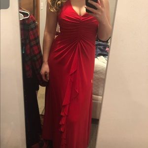 VTG Y2K Kay Unger Sexy Red Gown with V Neck Cutaway Shoulders, Ruches & Ruffles
